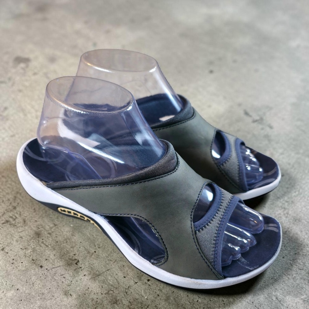 Merrell Pesaro Women's Gray Leather Slip On Slide Sandals Size 7 Mules